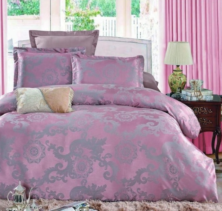 Mulberry Silk bedding of 22 momme are of the best quality but getting them from a trusted brand is a must. Mayfairsilk is a reliable brand 